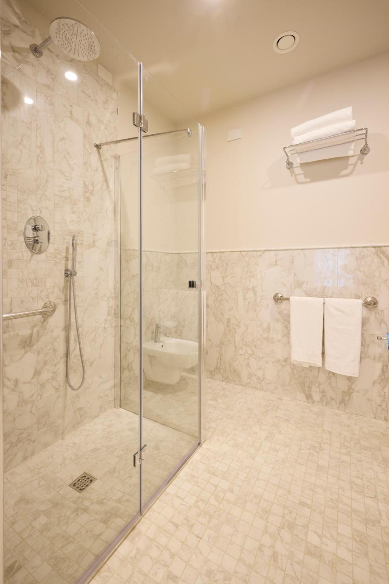 Superior Double or Twin Room Dependence